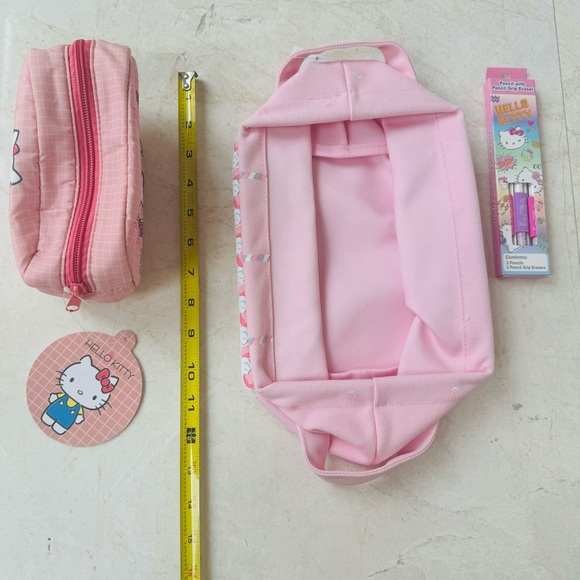 Hello Kitty pouch basket crayons bundle - Picture 5 of 5